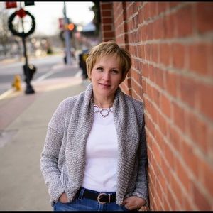 Meet your Posher, Lori