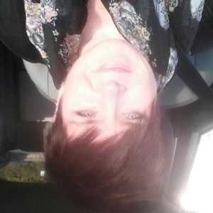 Meet your Posher, Denise