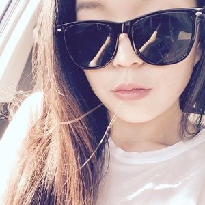 Meet your Posher, Ellen