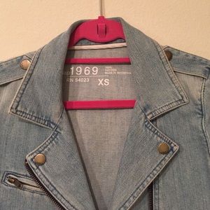 GAP Jackets & Coats - Gap 3/4 Sleeve Denim Moto Jacket Size XS GAP Jackets & Coats - Gap 3/4 Sleeve Denim Moto Jacket Size XS