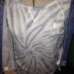 Obey sweater