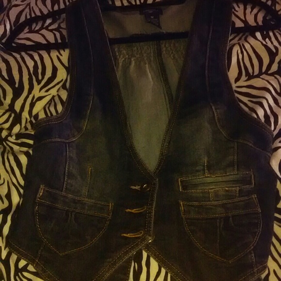 Jean vest - Picture 3 of 3