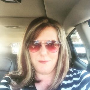 Meet your Posher, Allison