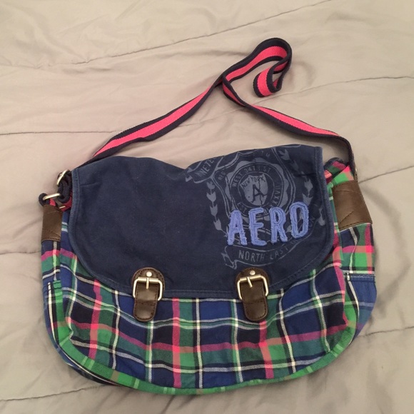 Aéropostale Plaid Messenger Bag