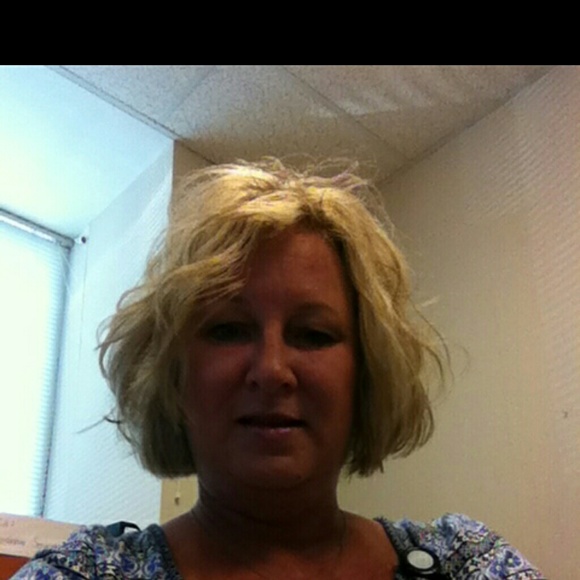 Meet your Posher, Michele - Picture 3 of 3