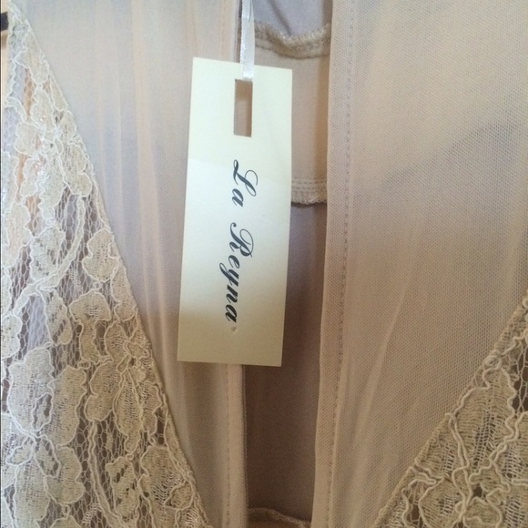 NWT beige mini dress - Picture 3 of 3