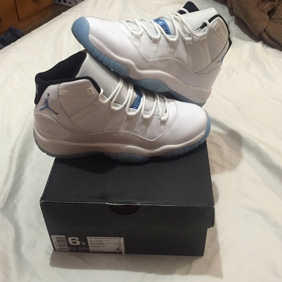 Air Jordan legend blues size 6y