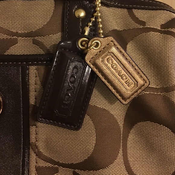 Brown and gold Coach handbag with shoulder strap - Picture 3 of 4