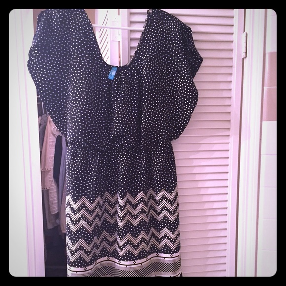 Francesca's buttons brand dress! 🎀🎀
