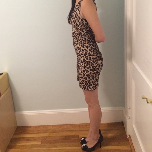 Dress - Picture 3 of 4