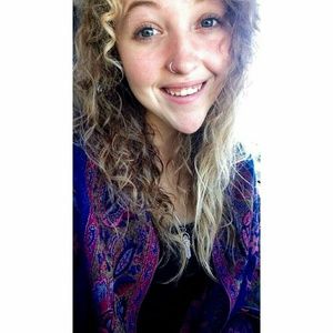 Meet your Posher, Lyndi