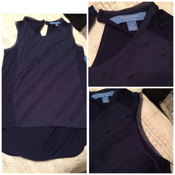 🚚MOVING SALE🚚 Simply Vera Wang sleeveless top - Picture 3 of 4