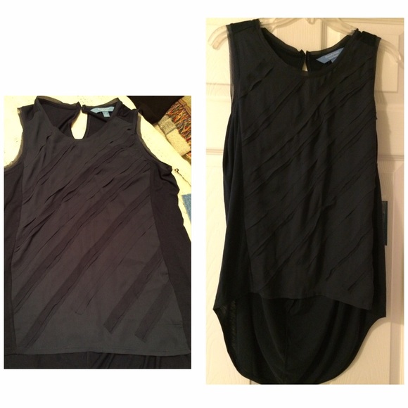 🚚MOVING SALE🚚 Simply Vera Wang sleeveless top - Picture 4 of 4