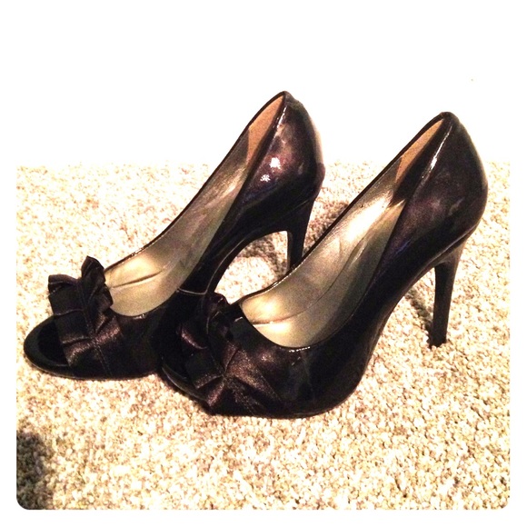 Carlos Santana black Pump