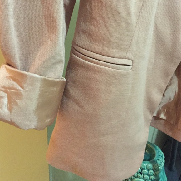 Pink blazer - Picture 2 of 4