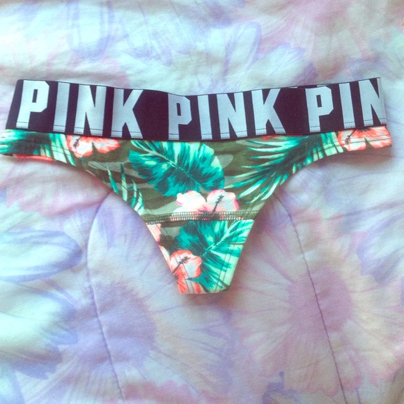 PINK VS Extra Low Rise Thong