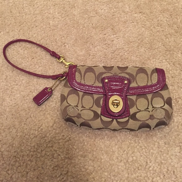 Coach wristlet - Picture 1 of 3