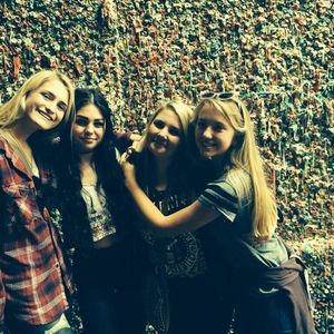 Meet your Posher, Abbey