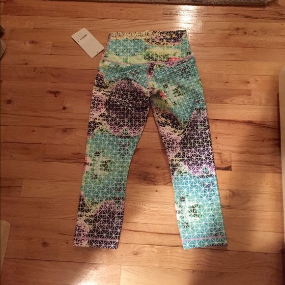 NWT Lululemon Paradise Grid Roll WUC - Picture 4 of 4