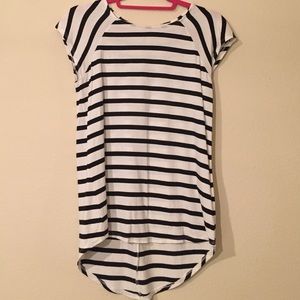 Dorothy Perkins Tops - Dorothy Perkins Black/White Striped HiLow Tee Sz 2 Dorothy Perkins Tops - Dorothy Perkins Black/White Striped HiLow Tee Sz 2