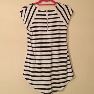 Dorothy Perkins Tops - Dorothy Perkins Black/White Striped HiLow Tee Sz 2 Dorothy Perkins Tops - Dorothy Perkins Black/White Striped HiLow Tee Sz 2