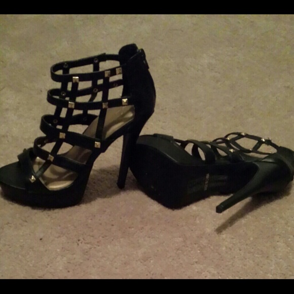 Heels - Picture 2 of 2