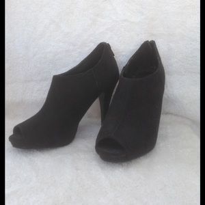 Black Express ankle peep toe shooties