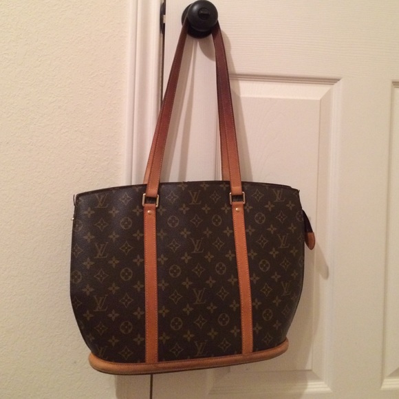 SOLD! 100% authentic Louis Vuitton BABYLONE purse