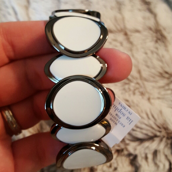 NWT Bracelet Gunmetal/Cream - Picture 3 of 4