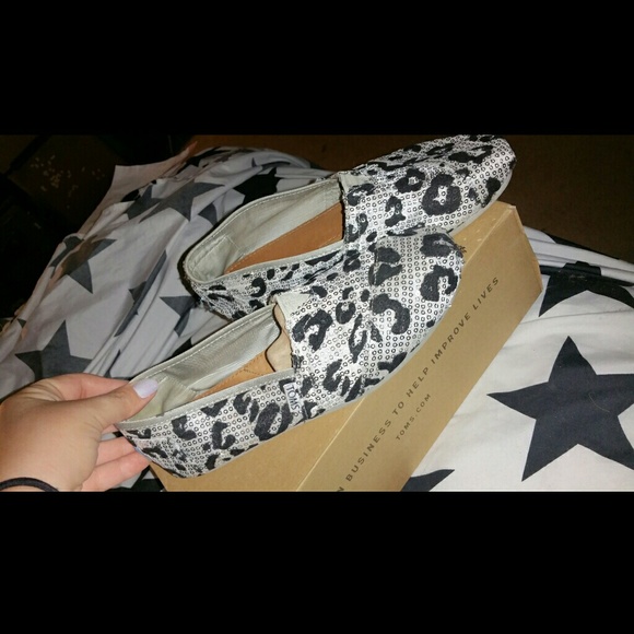 Sparklie Cheetah TOMS