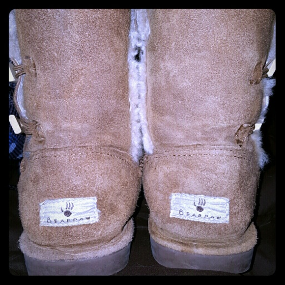 Chestnut Bearpaw boots