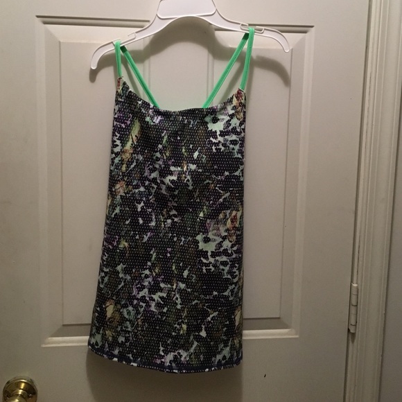Green floral Lululemon dancing warrior tank size 6