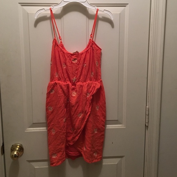 Brand new coral urban outfitters dress size S.