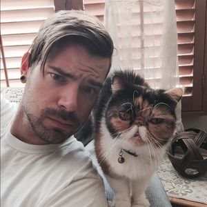 Meet your Posher, Chris