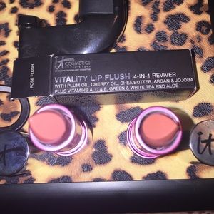 It Cosmetics Vitality Flush
