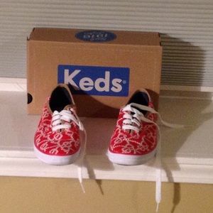 Ked's Canvass shoes