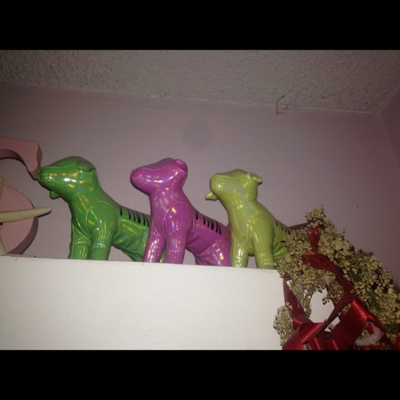 3 dogs