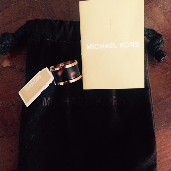 Michael kors rose gol tortoise ring