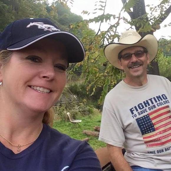 Meet your Posher, Beth - Picture 1 of 1