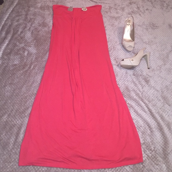 💋CLOSET CLEAR OUT SALE!!👛Strapless maxi dress
