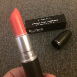 Mac Lipstick in Coral Kiss