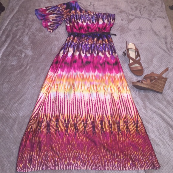 💋CLOSET CLEAR OUT SALE!!👛One shoulder maxi dress