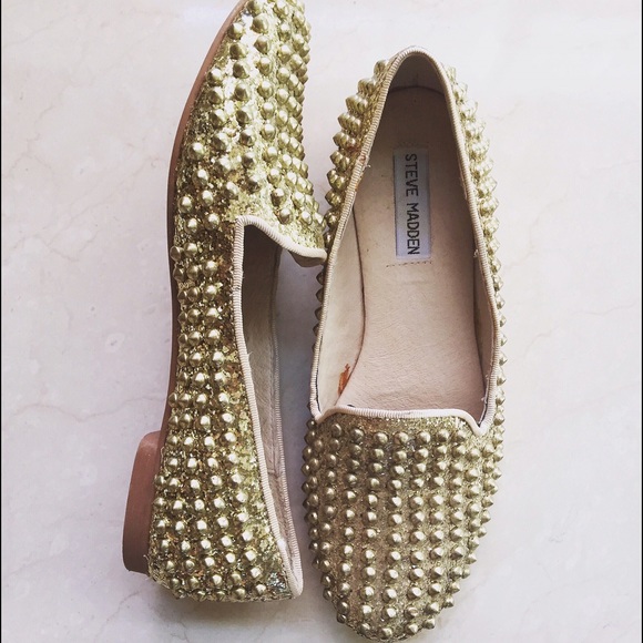 ✨Steve Madden spiked gold loafers.