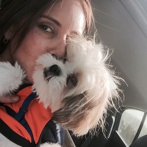 Meet your Posher, Mia