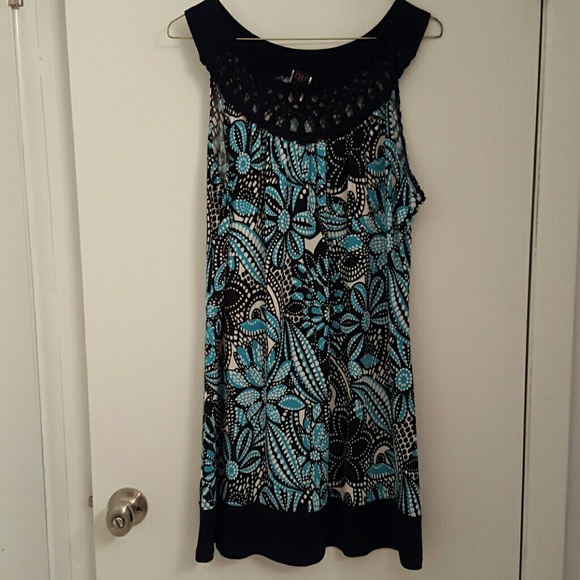 Sleeveless dress