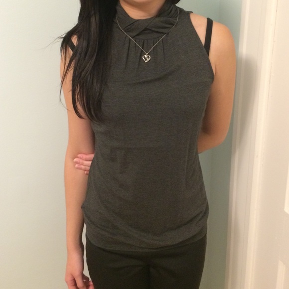 Top sleeveless