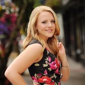 Meet your Posher, Sabrina