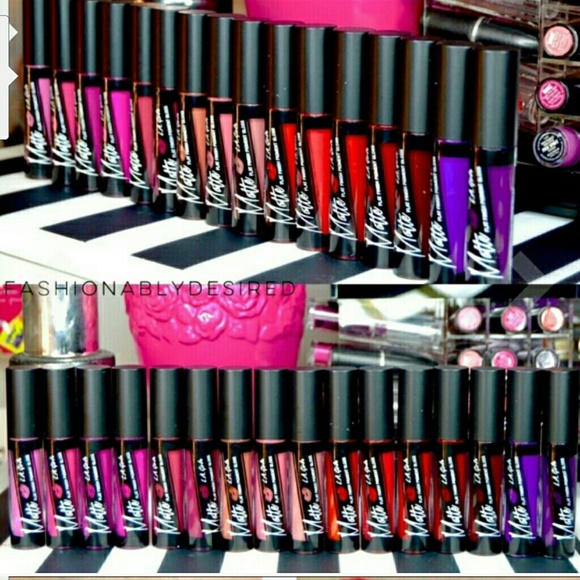 👄La. Mattes lippies👄
