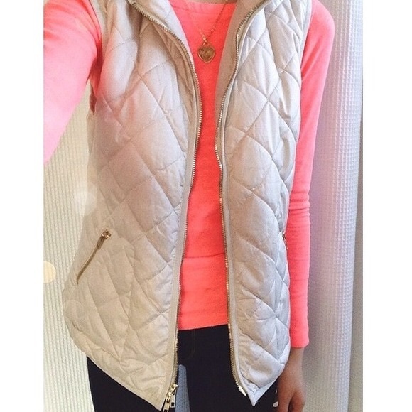 Size small Quilted white vest Old Navy (excursion)