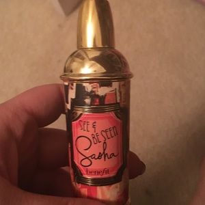 Benefit See and Be Seen Sasha